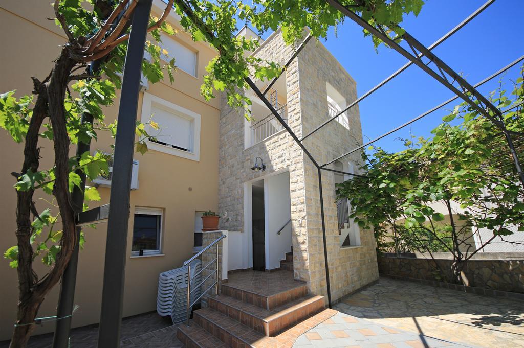Apartments Superba Бродариця Екстер'єр фото